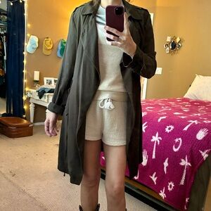 Vera wang army green trenchcoat
